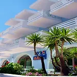 Bay ホテル 2*