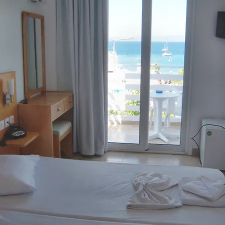Bay Hotel