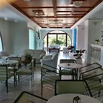 Hotel Bay 2*