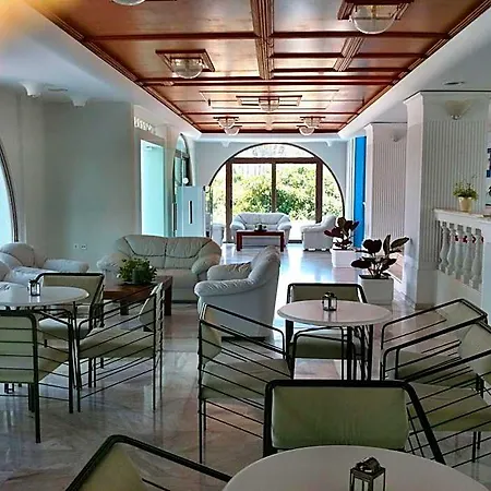 Bay Hotel