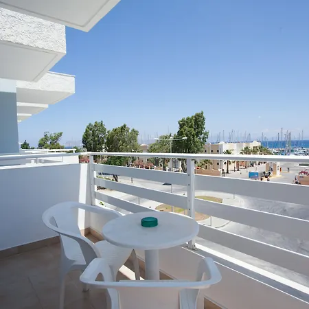 科斯湾酒店 2* 科斯镇