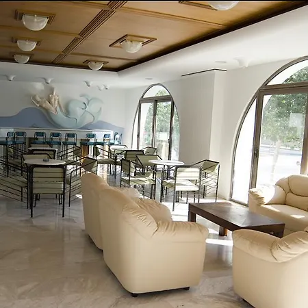 Bay Hotel 2*